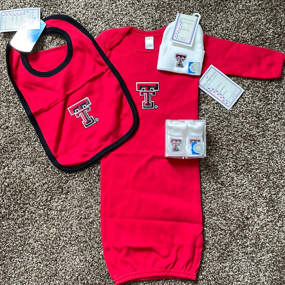 Texas Tech baby gift set